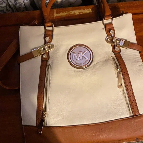 New - Picture 2 of 5